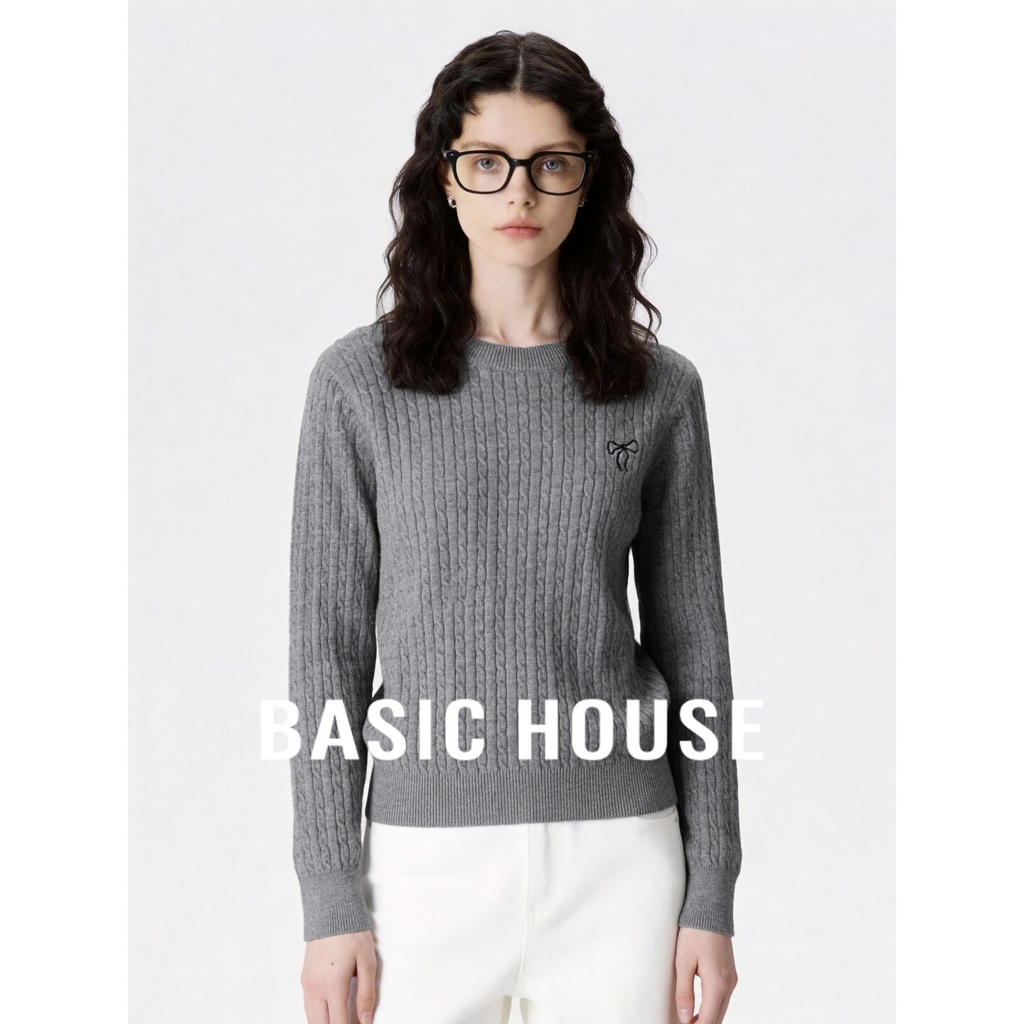 Basic House/百家好灰色圆领绞花针织衫女长袖修身套头毛衣百搭