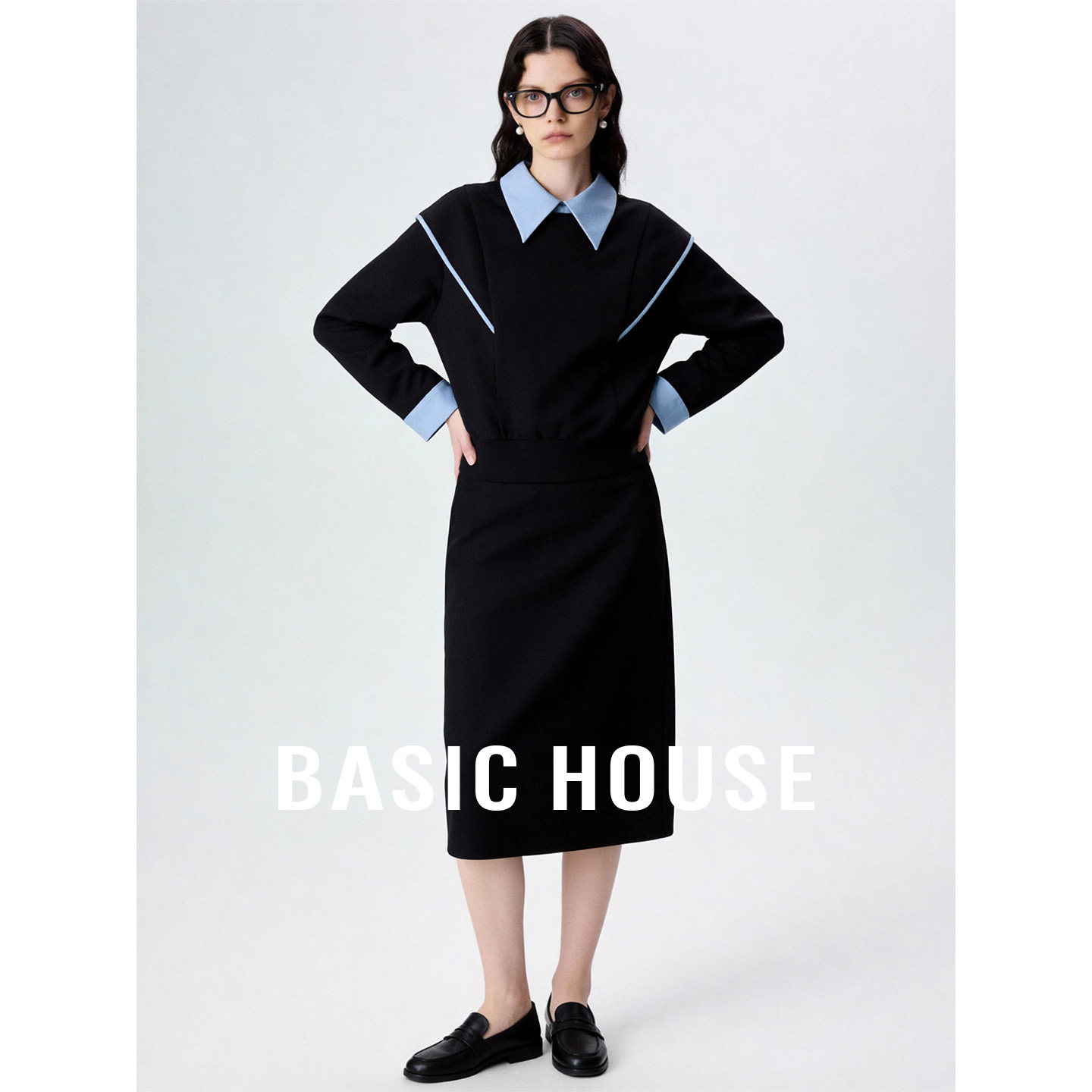 Basic House/百家好休闲套装女春撞色拼接假两件卫衣后开叉半身裙