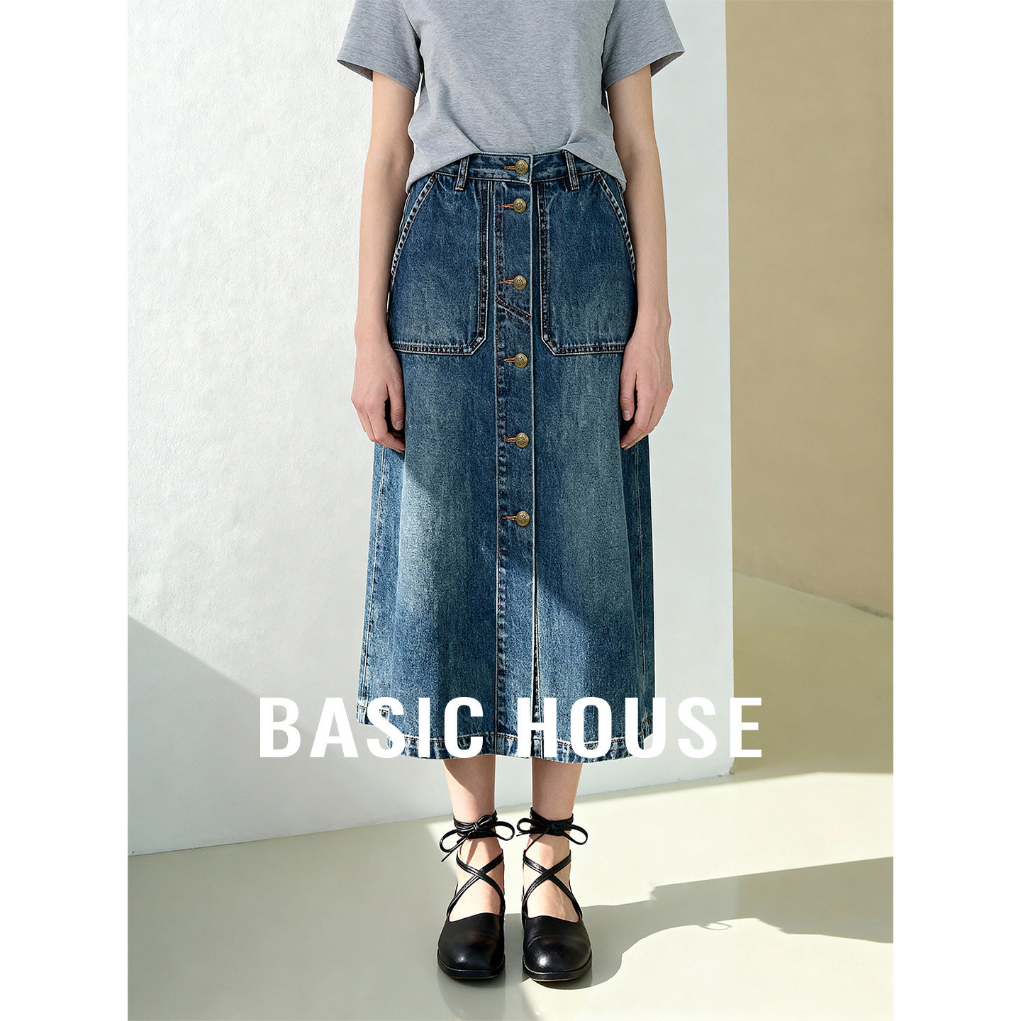 Basic House/百家好复古做旧时髦中长款纽扣A字廓形牛仔半身裙女