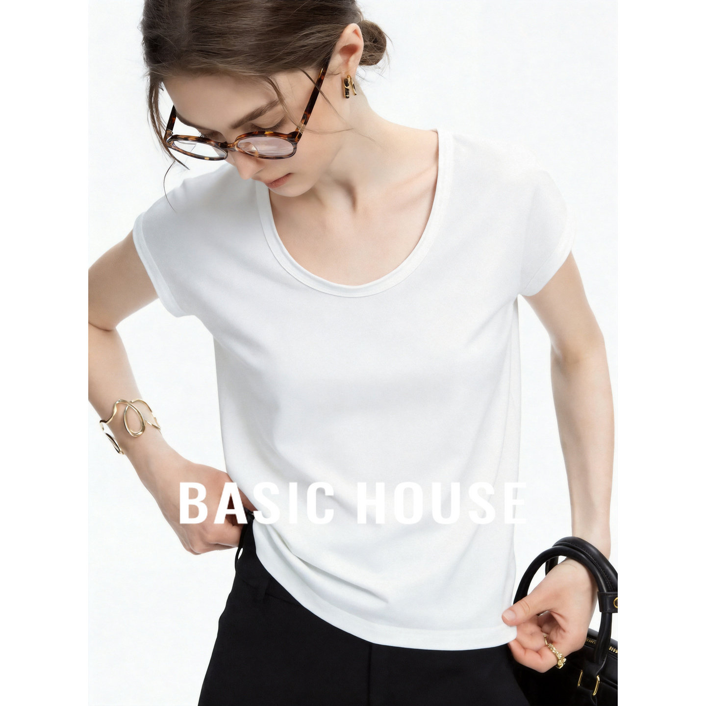 Basic House/百家好日常百搭白色U领短袖修身显瘦气质简约T恤夏季