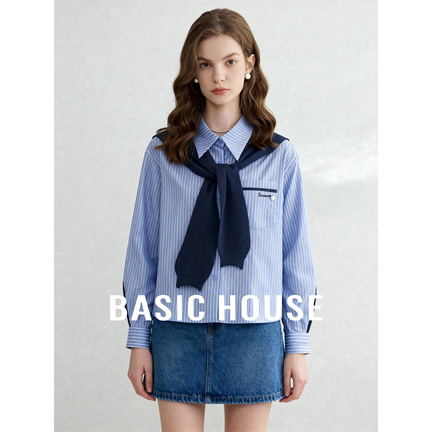 Basic House/百家好蓝色polo领条纹衬衫女秋季可拆卸披肩设计上衣