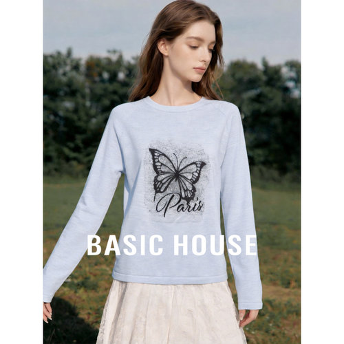 Basic House/百家好蓝色蝴蝶字母印花圆领长袖针织衫女百搭上衣