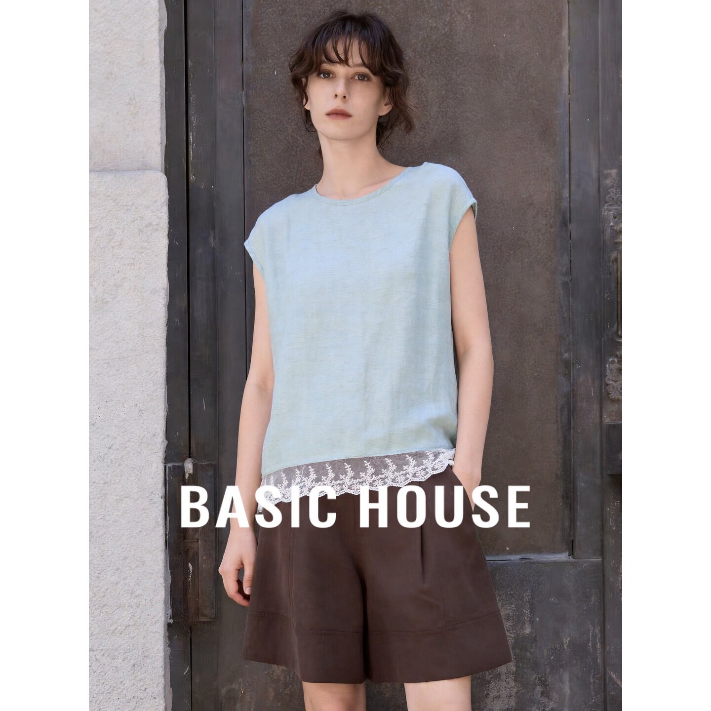 Basic House/百家好简约莱赛尔短袖衬衫水蓝色拼接蕾丝高级感上衣