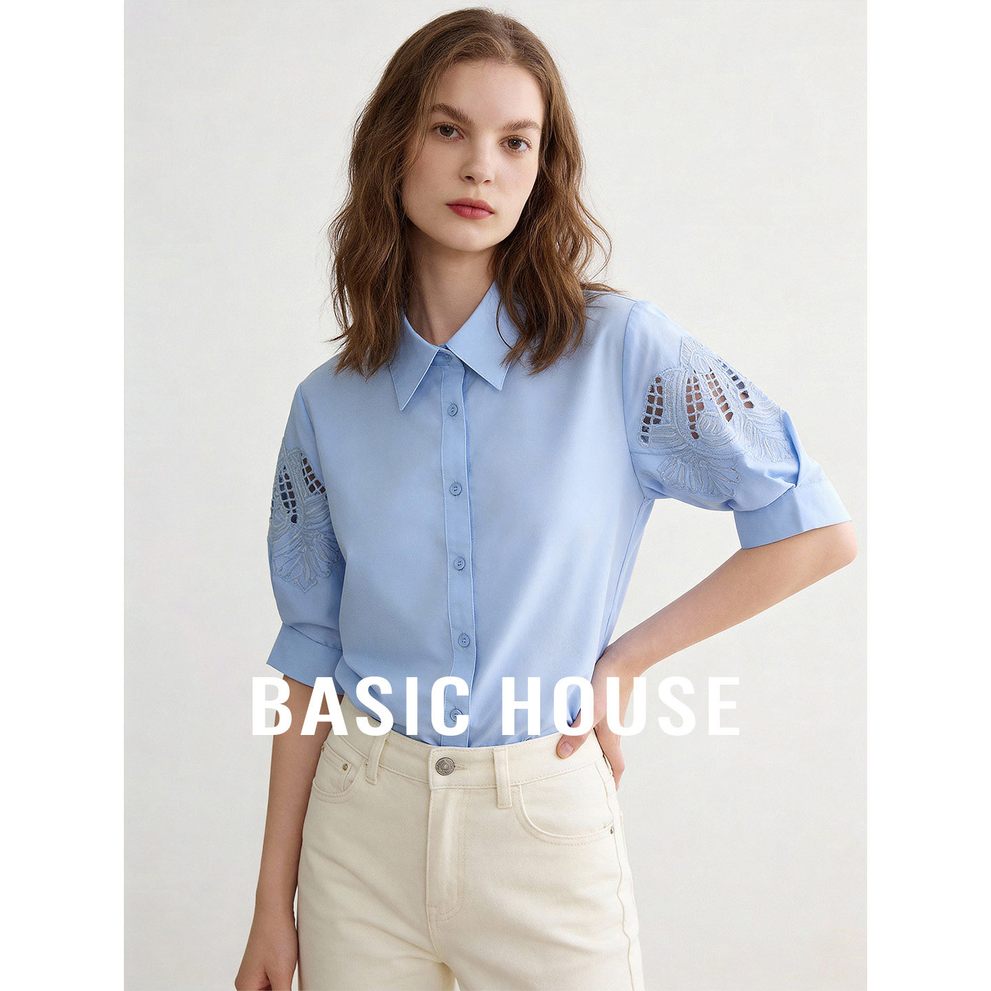 Basic House/百家好蓝色polo领镂空设计短袖衬衫女秋季百搭上衣