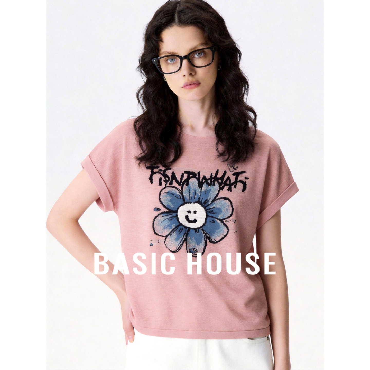 Basic House/百家好可爱卡通花朵印花圆领女短袖宽松套头粉色上衣