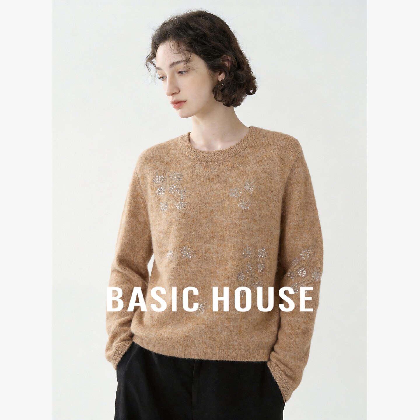 Basic House/百家好简约风烫钻装设针织衫女宽松百搭针织毛衣上衣