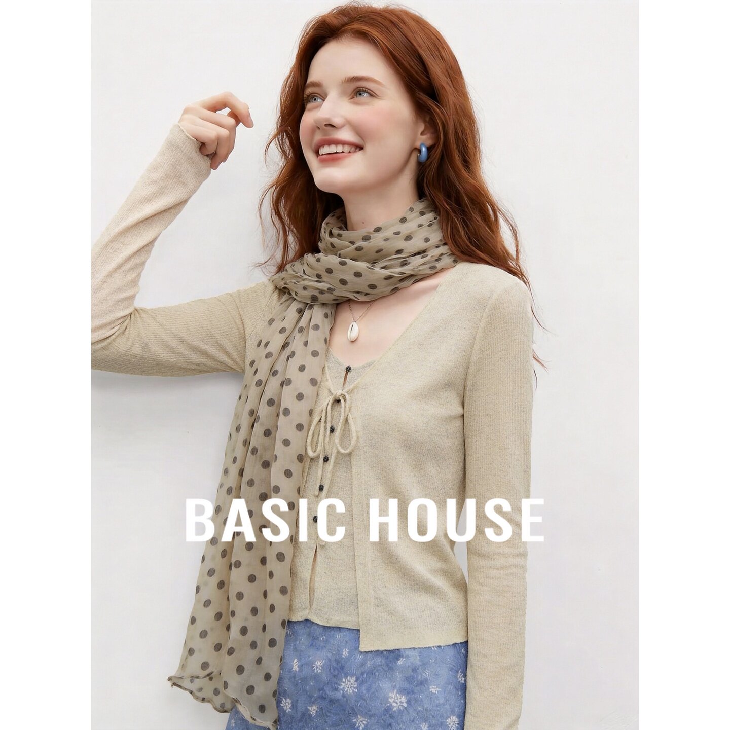 Basic House/百家好米色优雅假两件系带设计感带波点围巾针织开衫