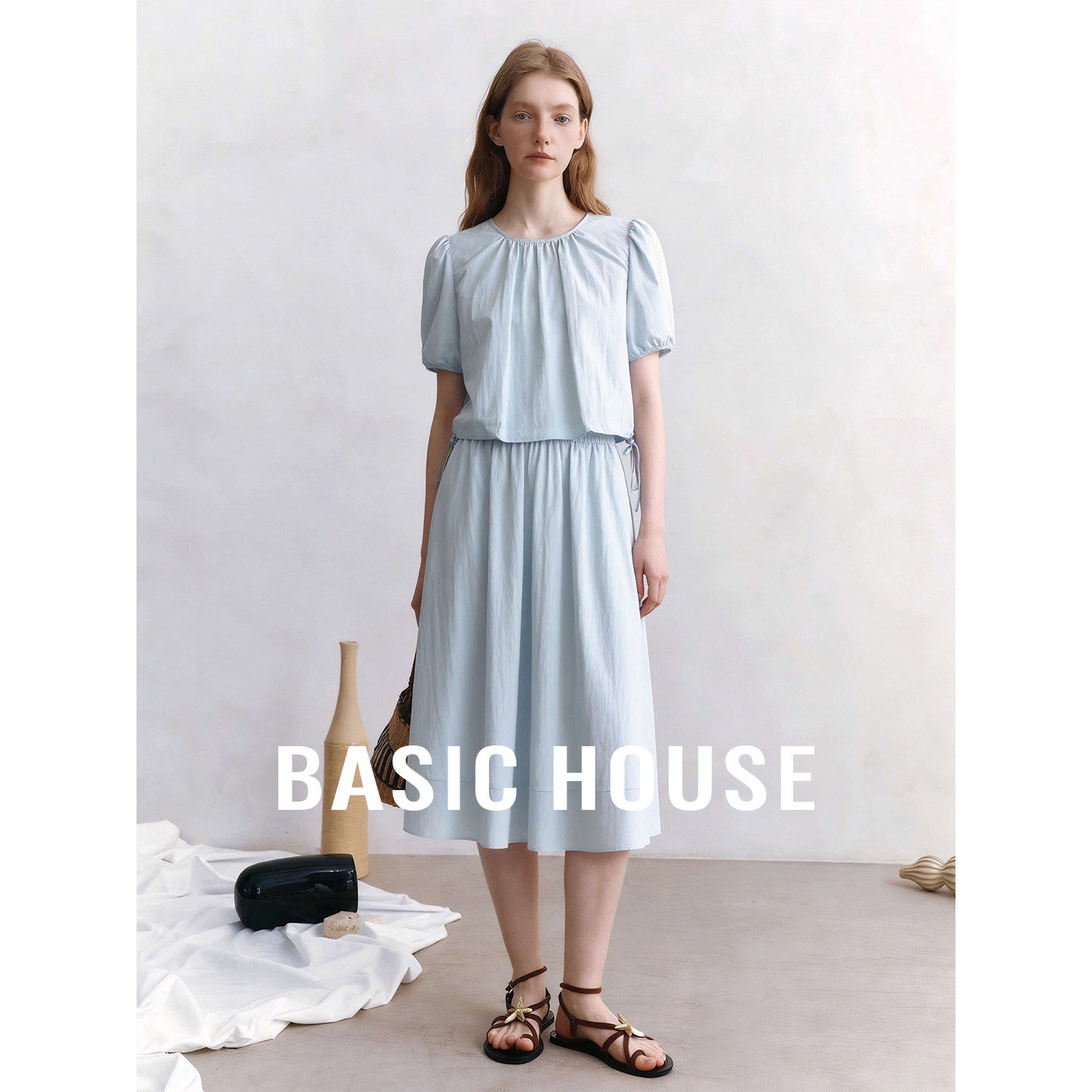 Basic House/百家好纯色简约套装泡泡袖衬衫A字高腰半身裙两件套