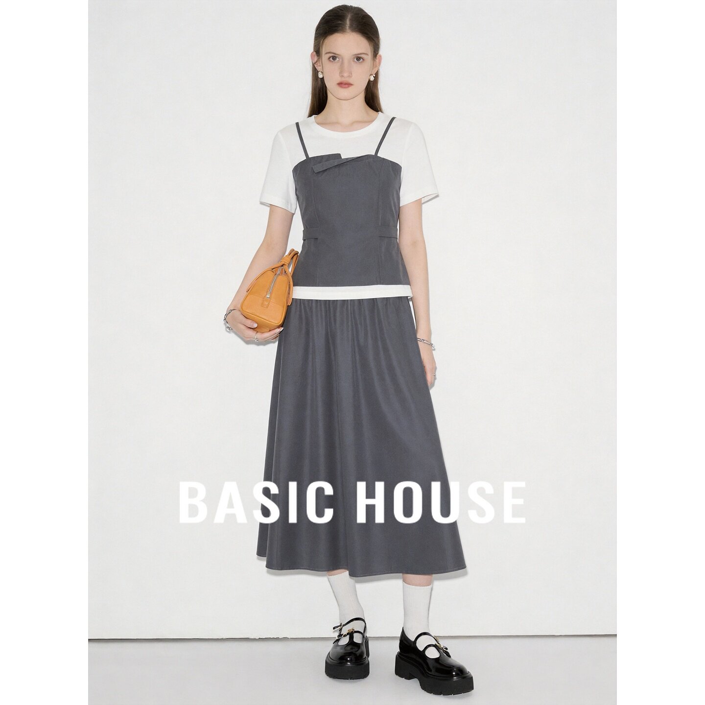 Basic House/百家好灰色短袖T恤吊带裙两件套女气质休闲百搭套装