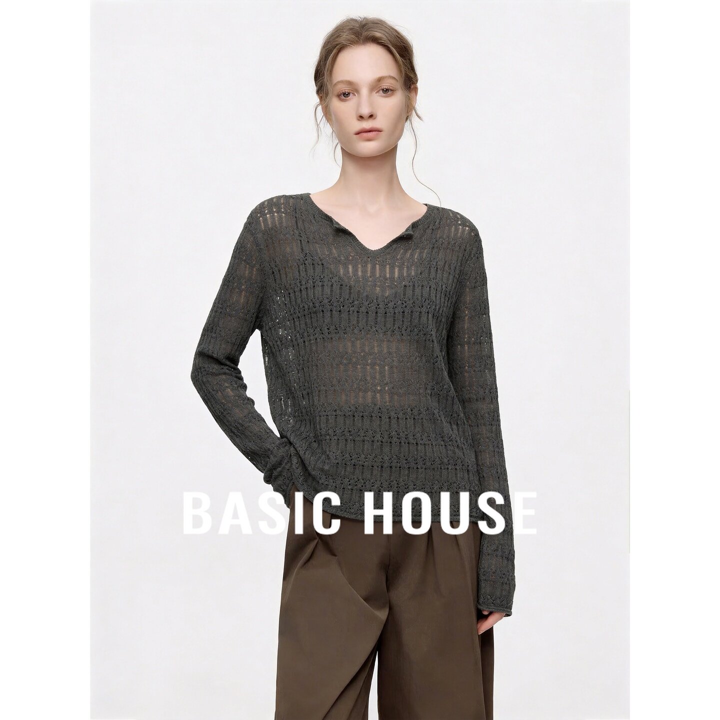 Basic House/百家好V领亚麻莱赛尔针织衫宽松长袖镂空套头上衣女