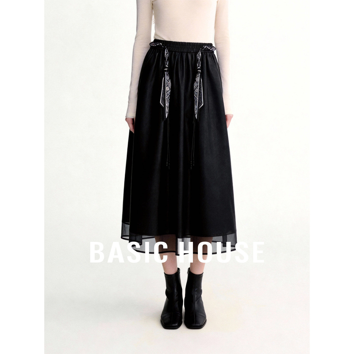 Basic House/百家好黑色丝带绑带质感皮裙女春新款大摆半身A字裙