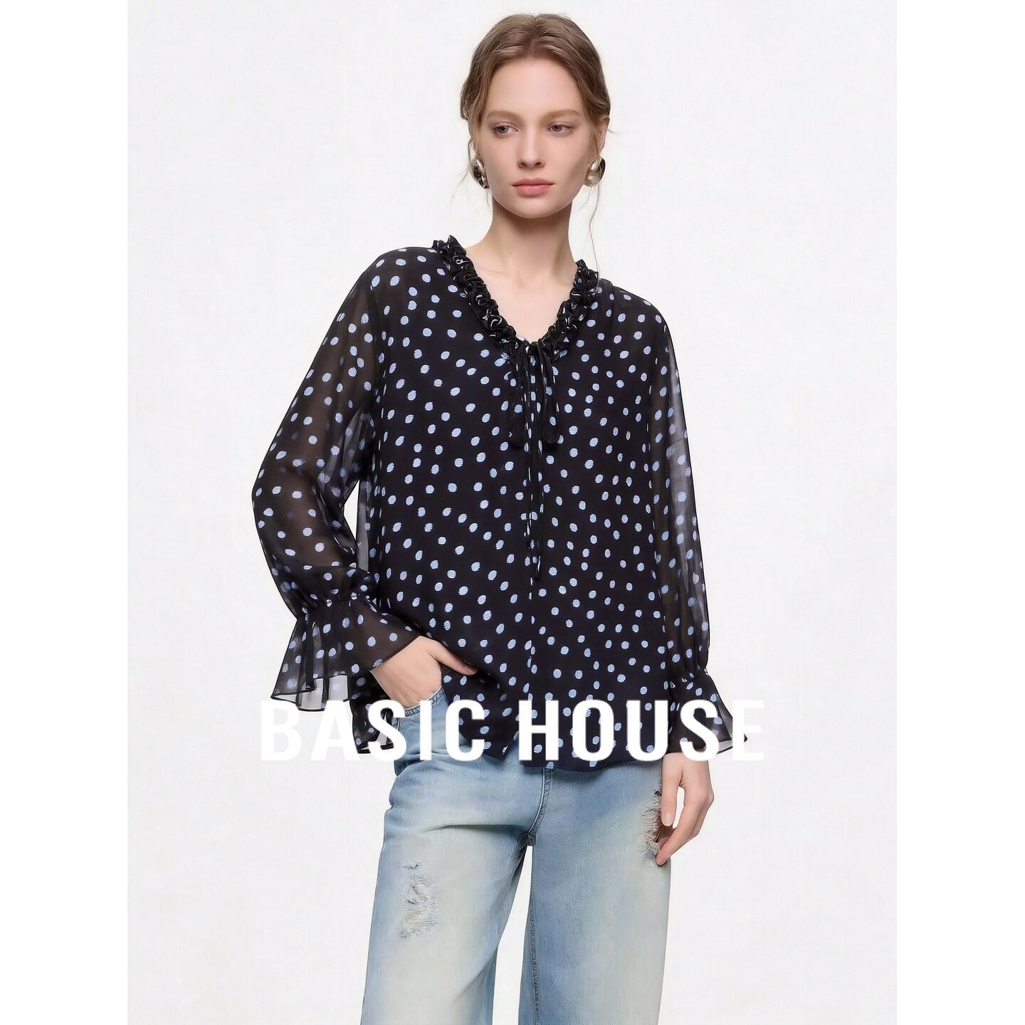 Basic House/百家好2026秋季新款系带领荷叶边波点宽松女长袖衬衫