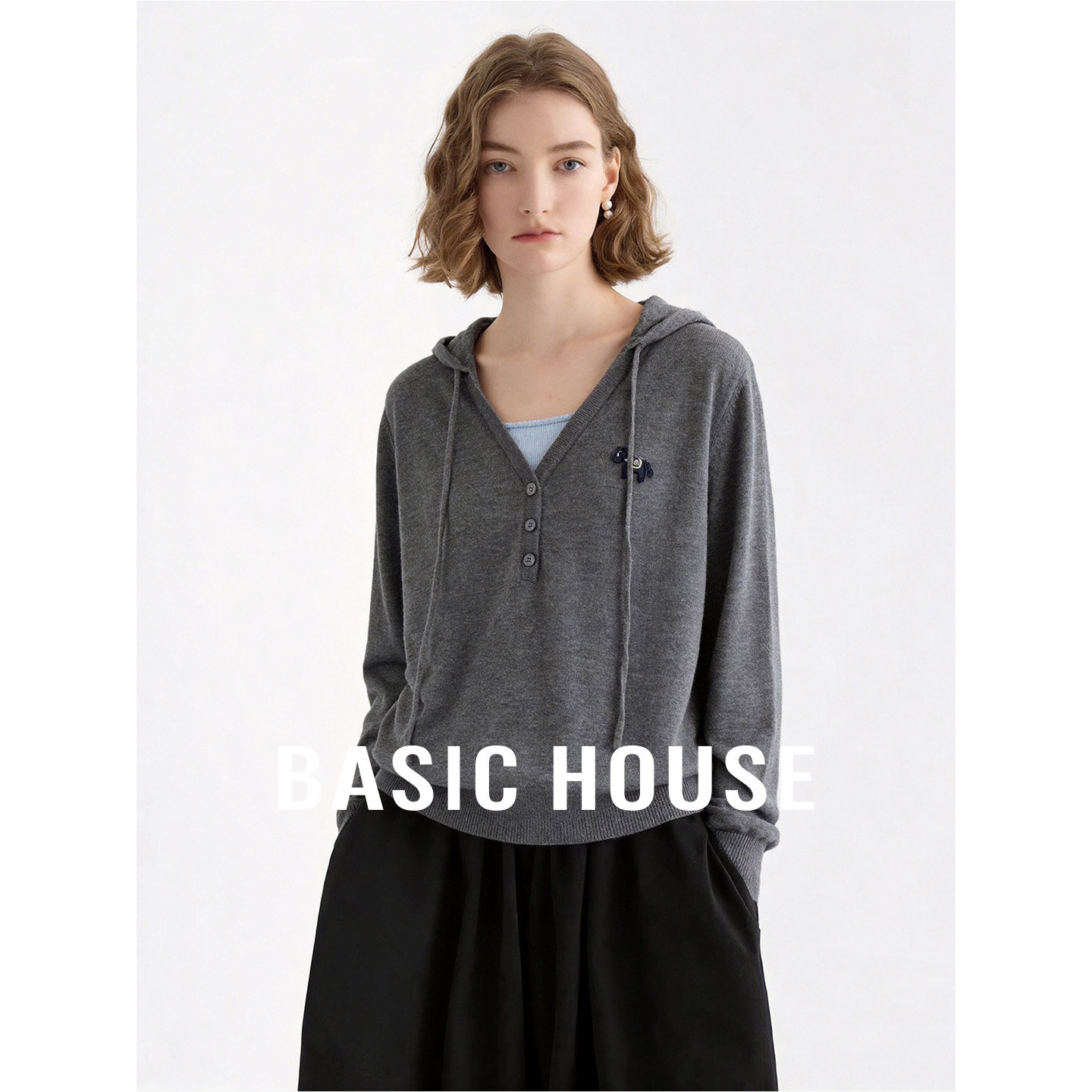 Basic House/百家好撞色拼接假两件连帽上衣女宽松显瘦长袖针织衫