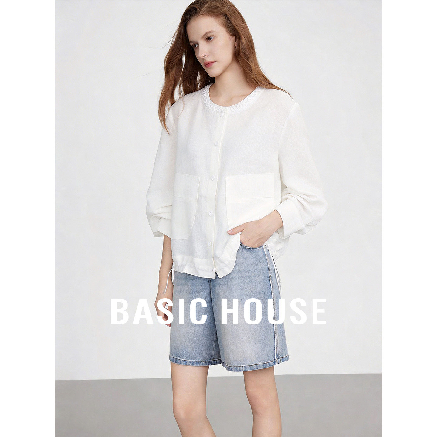 Basic House/百家好白色宽松显瘦圆领外套抽绳下摆短款外搭上衣女