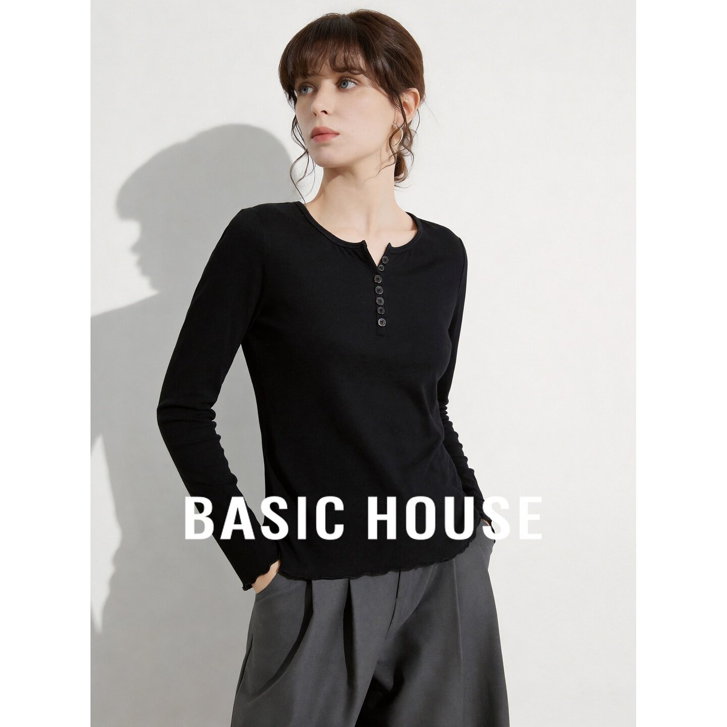Basic House/百家好黑色亨利领长袖T恤女基础款修身透气棉质上衣