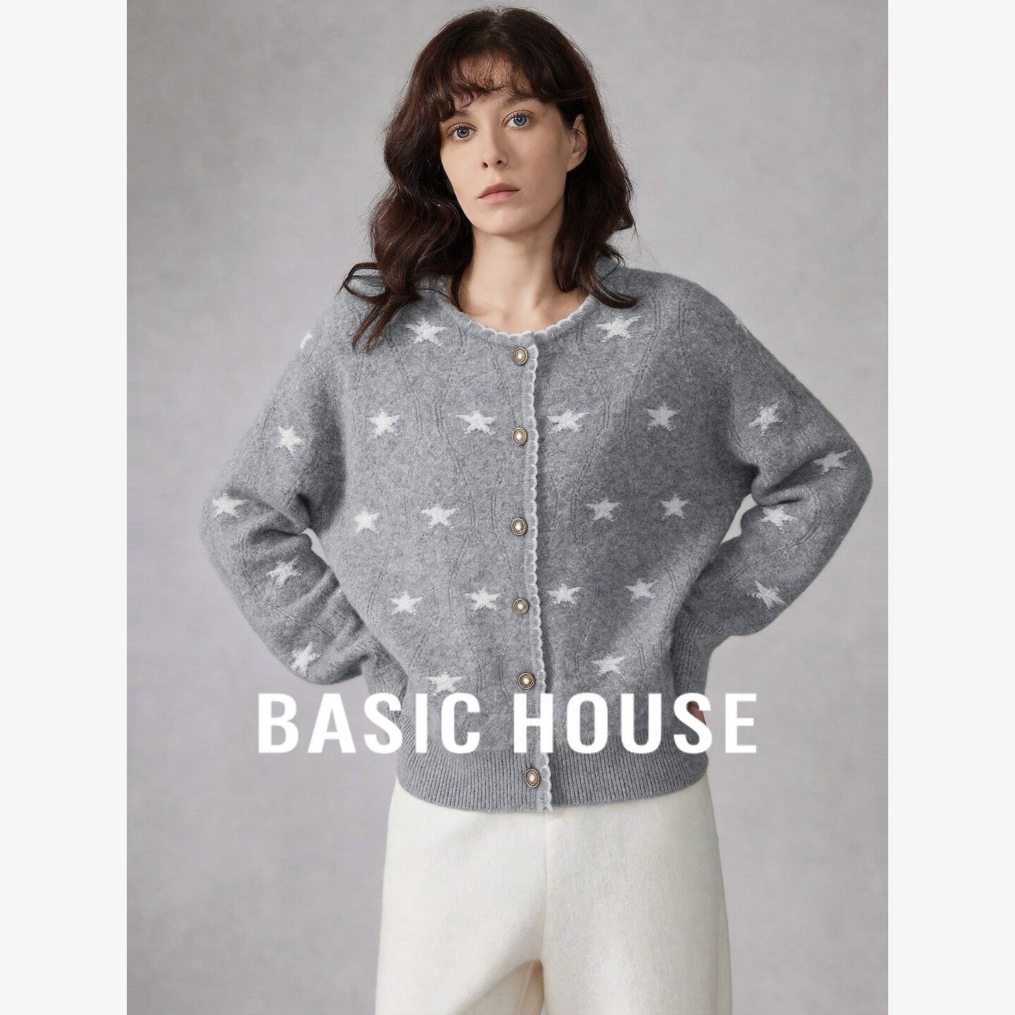 Basic House/百家好星星刺绣圆领针织开衫女宽松短款收腰毛衣外套