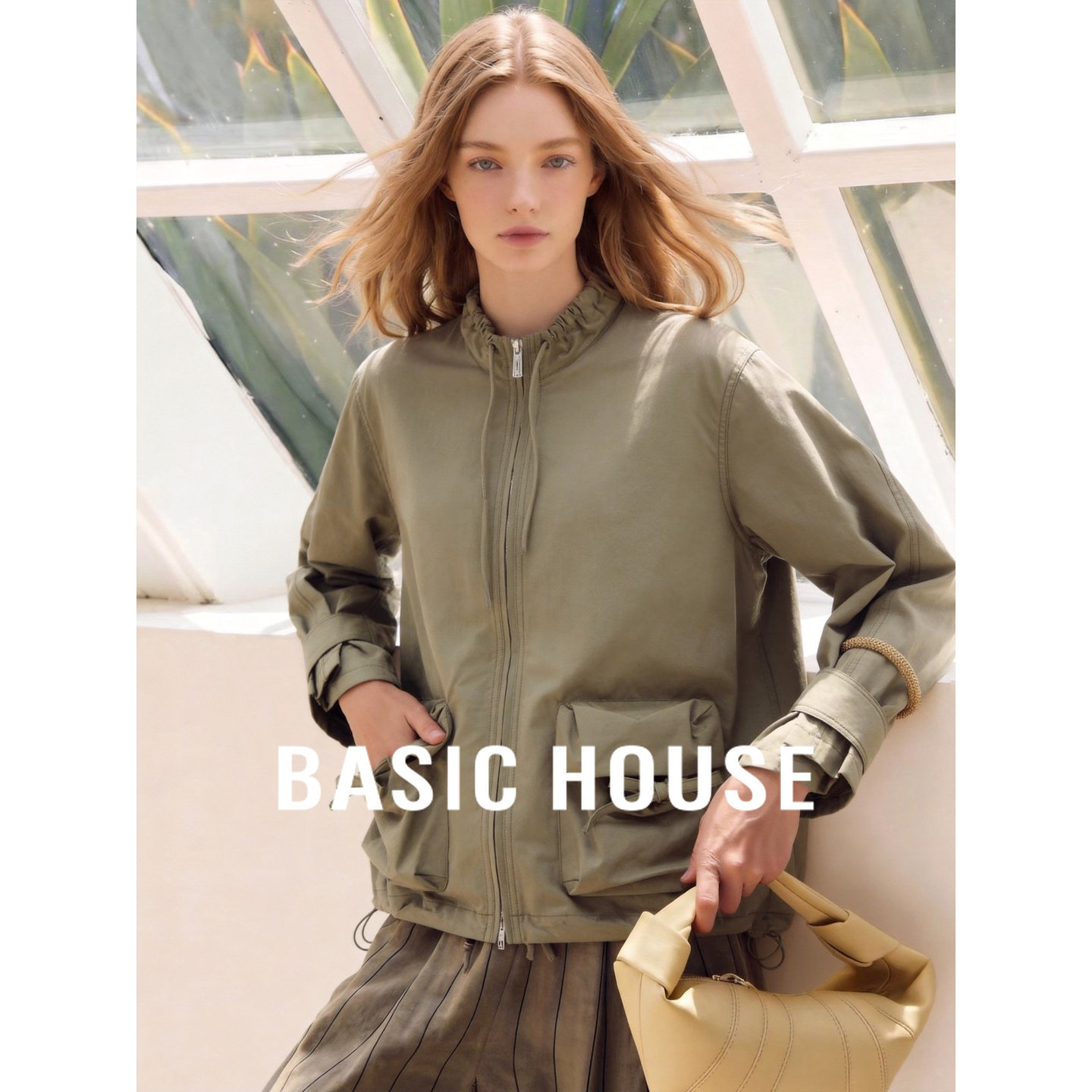 Basic House/百家好美式复古工装风军绿色短外套女宽松夹克上衣