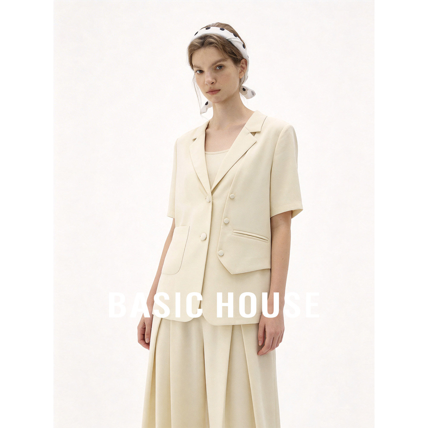 Basic House/百家好休闲西装套装短袖V领宽松外套直筒西裤两件套