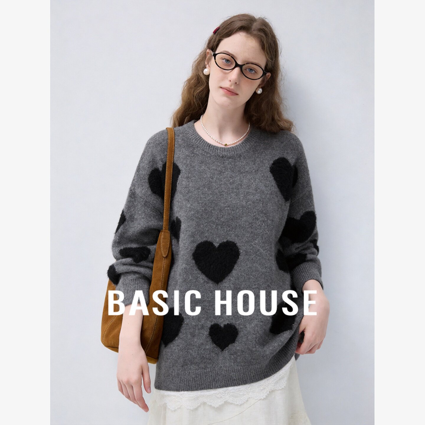 Basic House/百家好慵懒风爱心圆领毛衣女宽松百搭中长款针织上衣