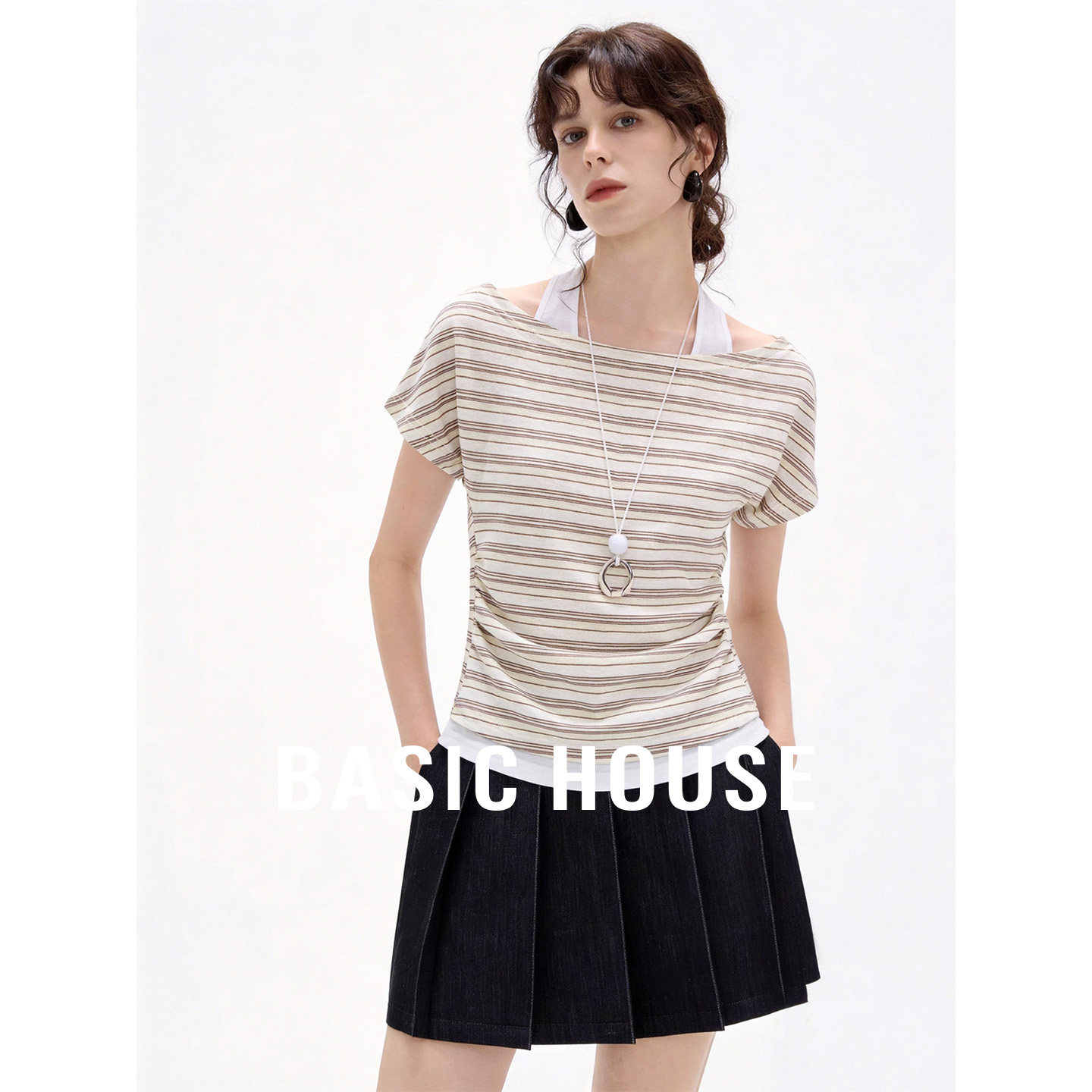 Basic House/百家好挂脖吊带设计短袖T恤女夏季收腰显瘦透气上衣