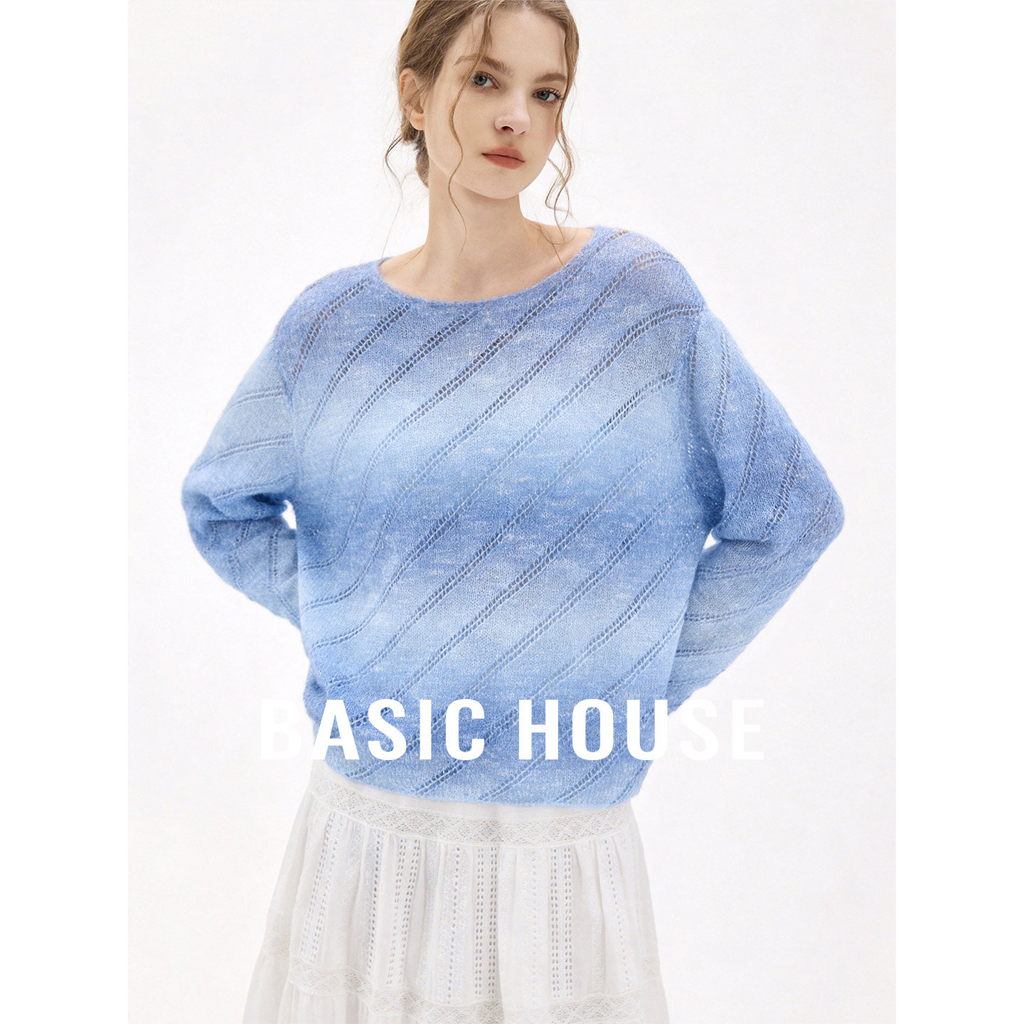 Basic House/百家好圆领蓝色渐变镂空设计针织衫女26夏季宽松罩衫