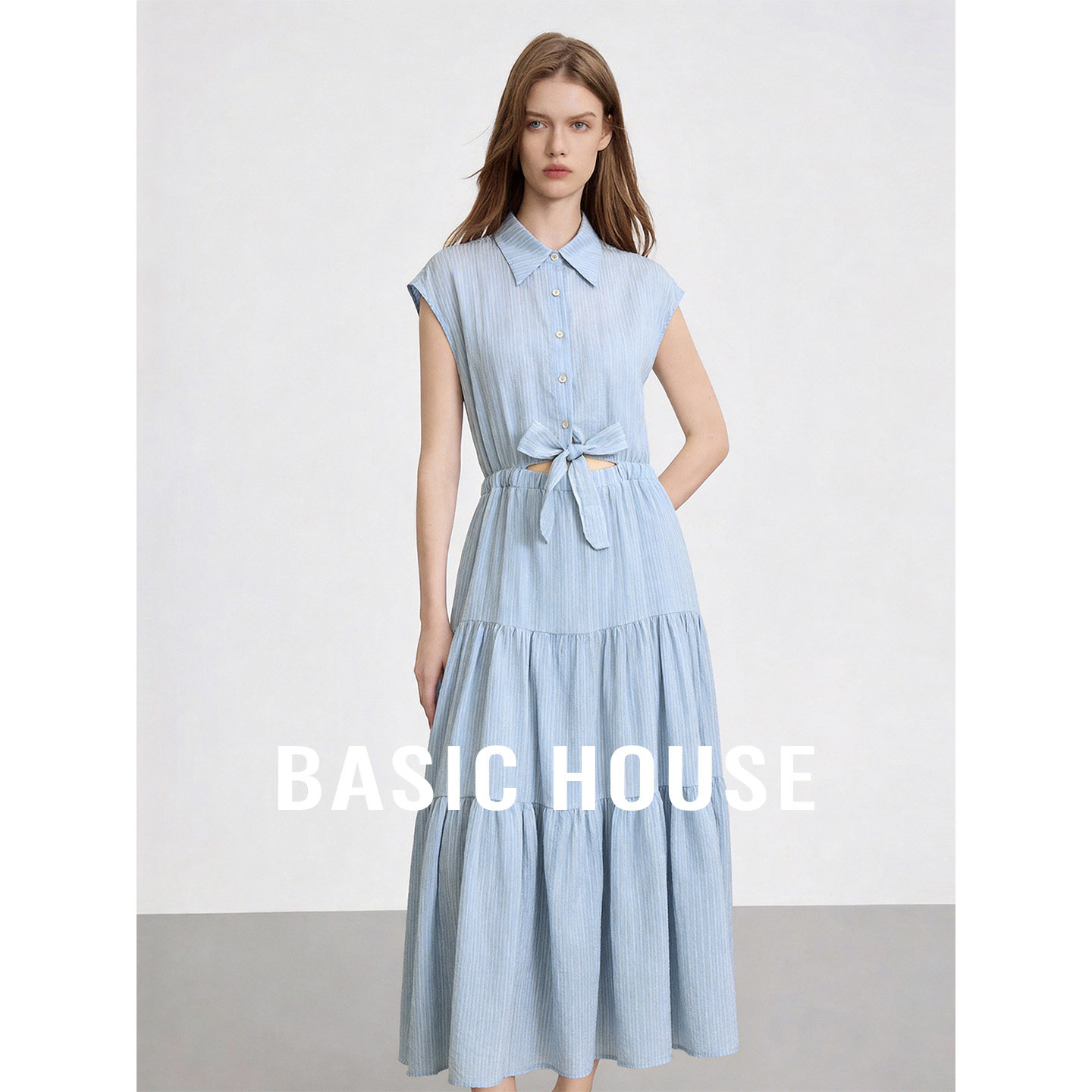Basic House/百家好蓝色翻领蝴蝶结设计连衣裙女26夏季收腰中长裙