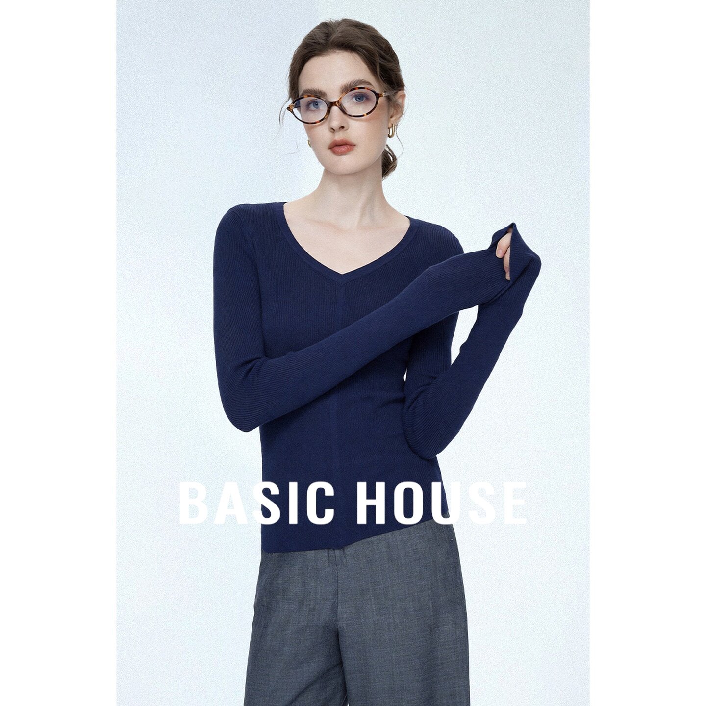 Basic House/百家好莱赛尔V领长袖针织衫女修身显瘦基础款上衣