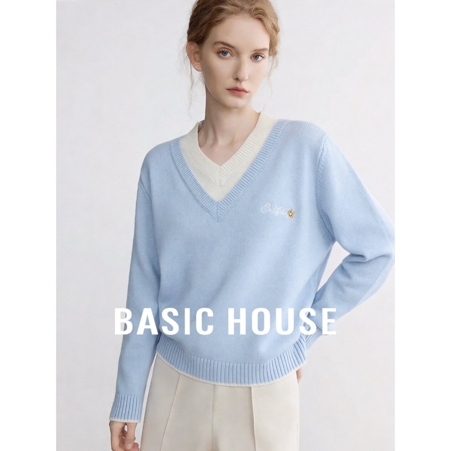 Basic House/百家好蓝色减龄V领拼接短款针织衫套头长袖女百搭