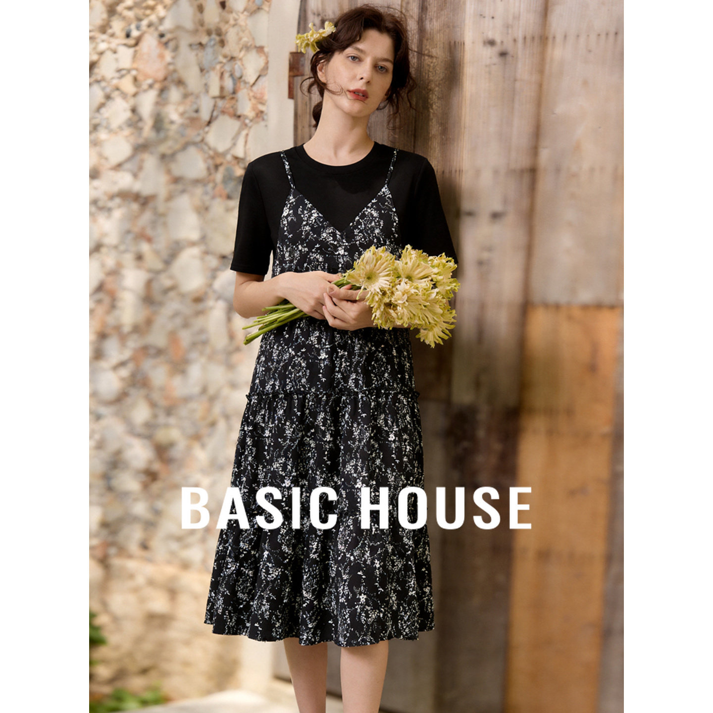 Basic House/百家好假两件黑色吊带裙设计感显瘦气质碎花连衣裙女