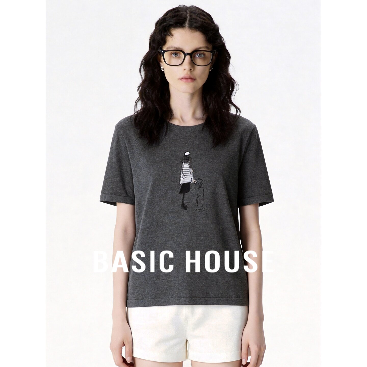 Basic House/百家好2026夏季深灰色印花短袖针织衫女显瘦套头上衣