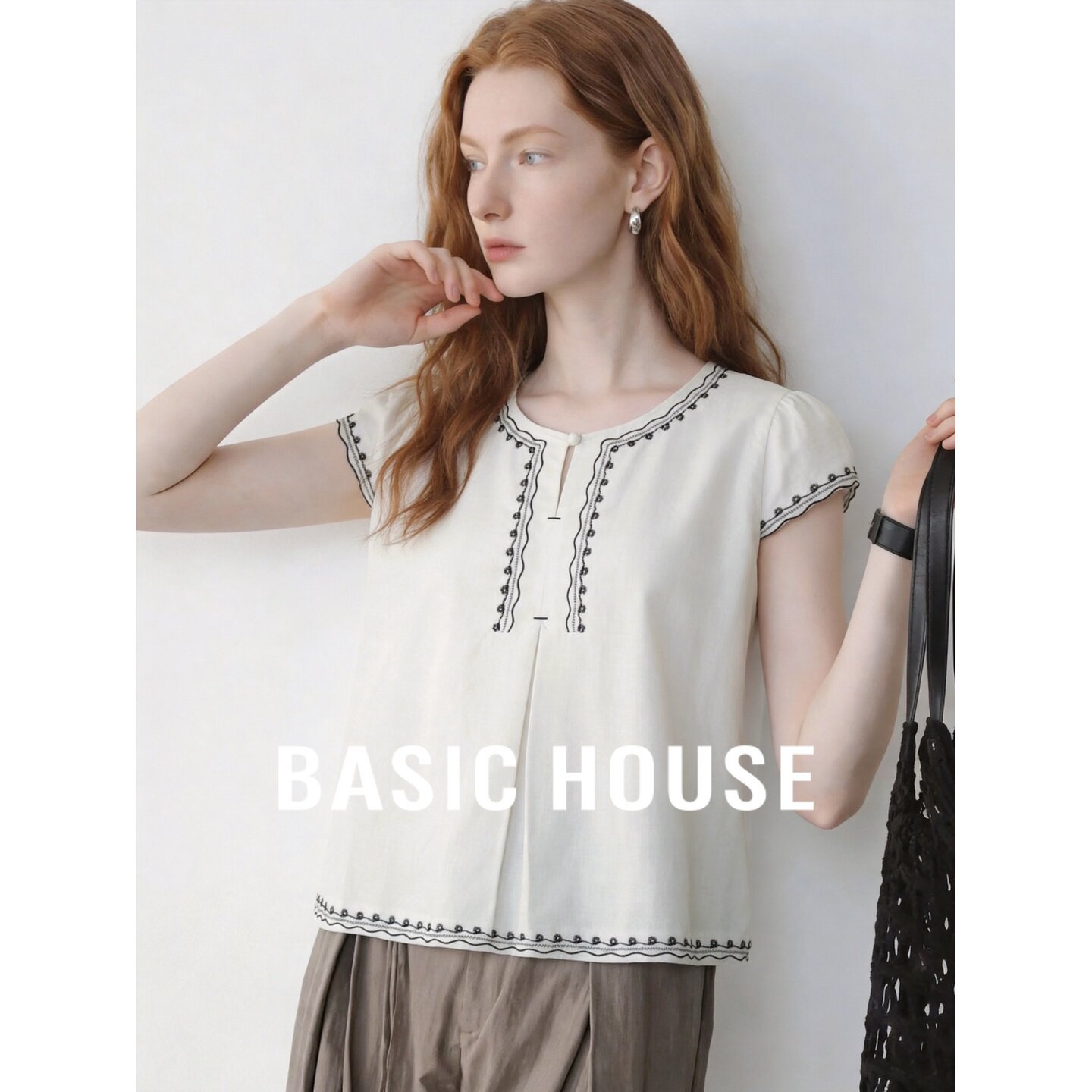 Basic House/百家好莱赛尔亚麻刺绣无袖衬衫白色显瘦百搭减龄上衣