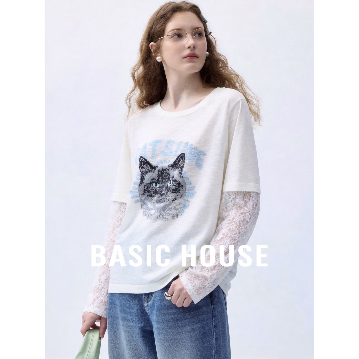 Basic House/百家好猫咪印花假两件针织衫女蕾丝拼接减龄上衣白色