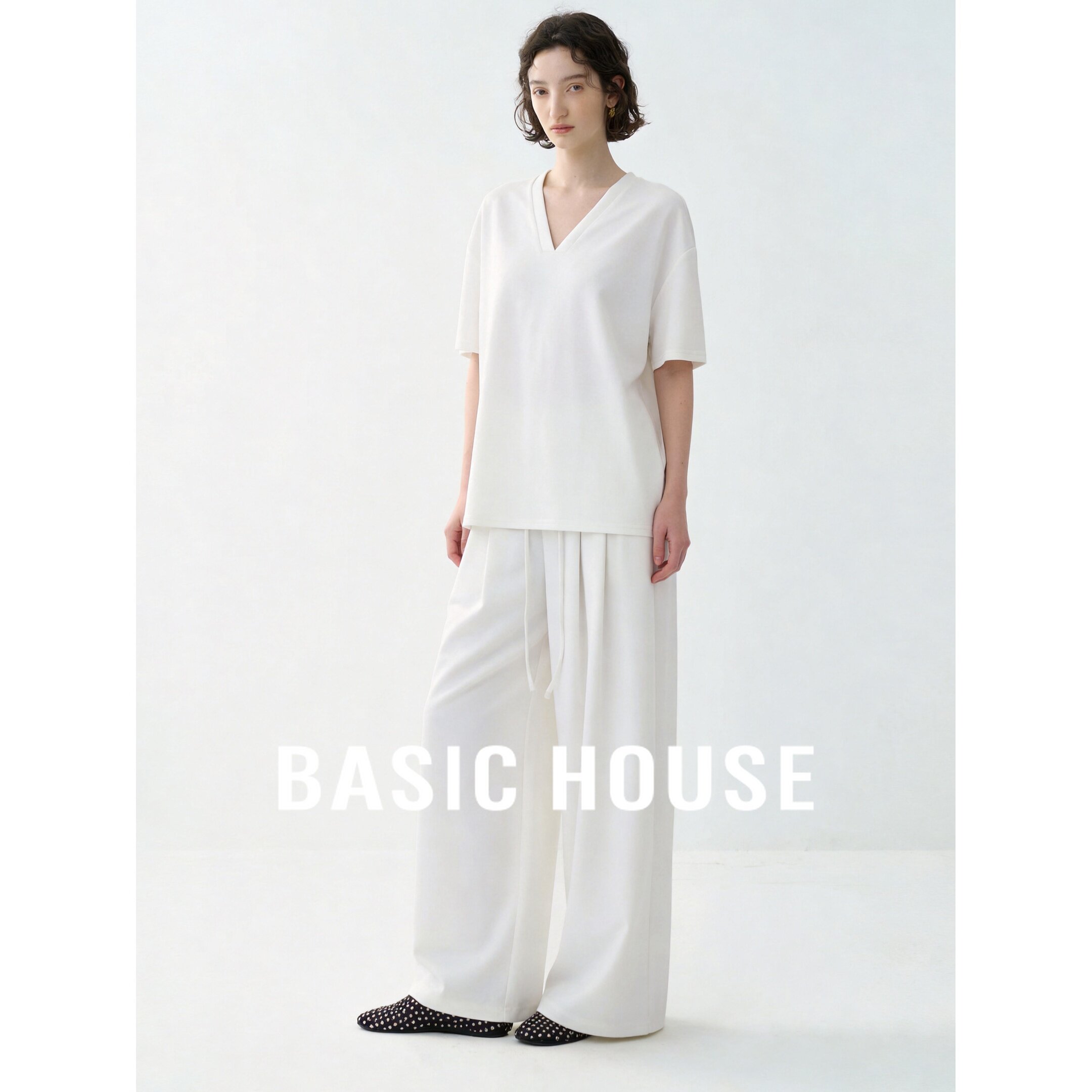 Basic House/百家好极简风白色V领针织套装夏季轻奢慵懒风两件套