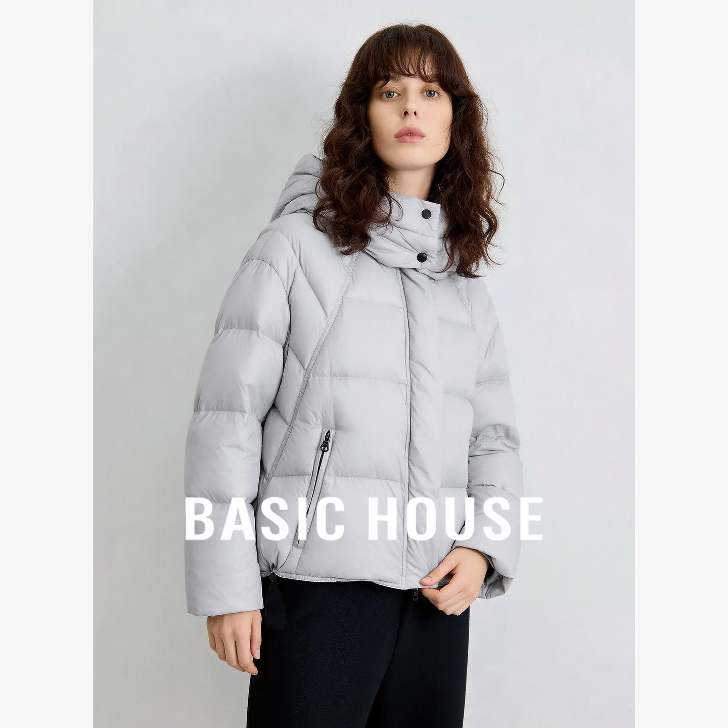 Basic House/百家好极简风连帽短款羽绒服女宽松防风保暖百搭外套