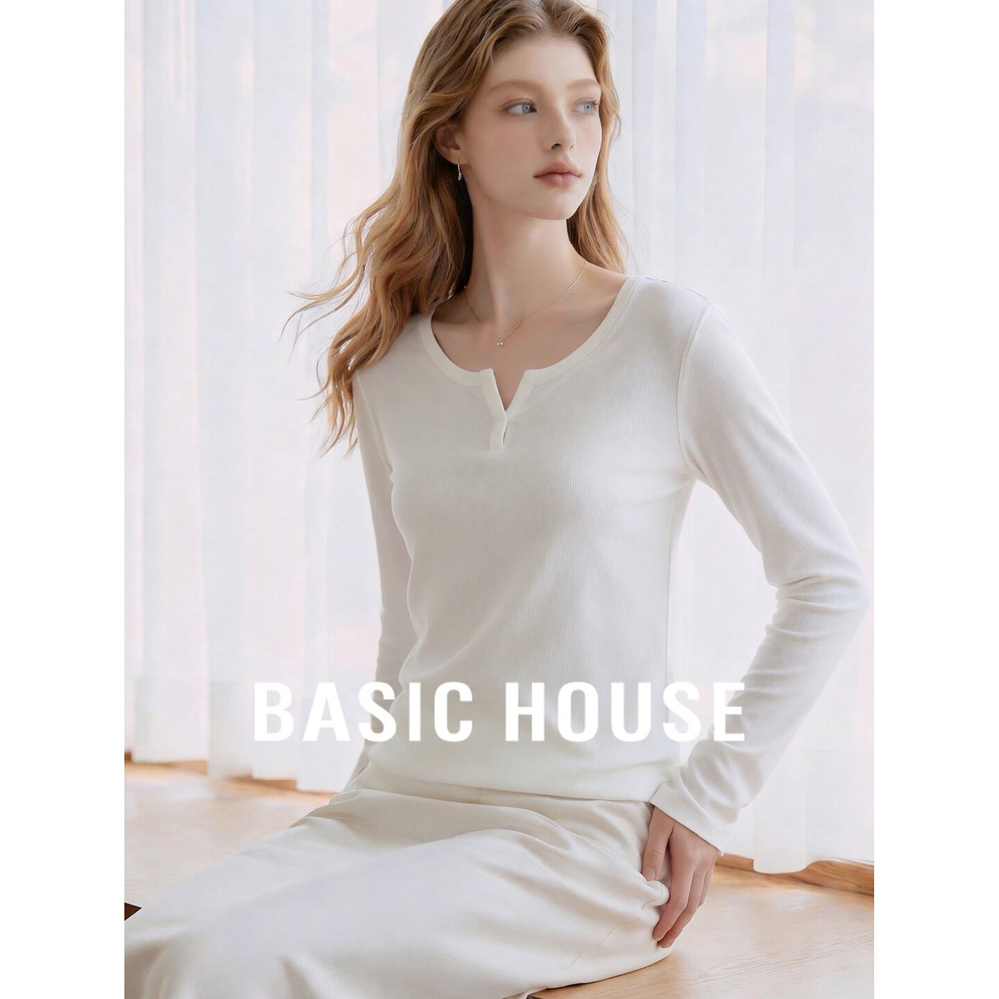 Basic House/百家好白色桑蚕丝V领长袖T恤女修身显瘦百搭针织上衣
