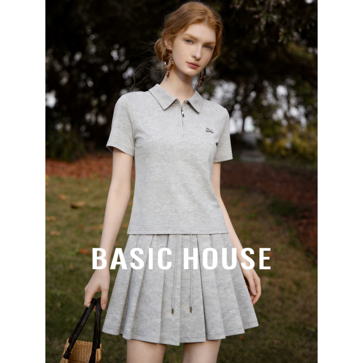 Basic House/百家好学院风半拉链T恤女夏百褶短裙显瘦减龄两件套