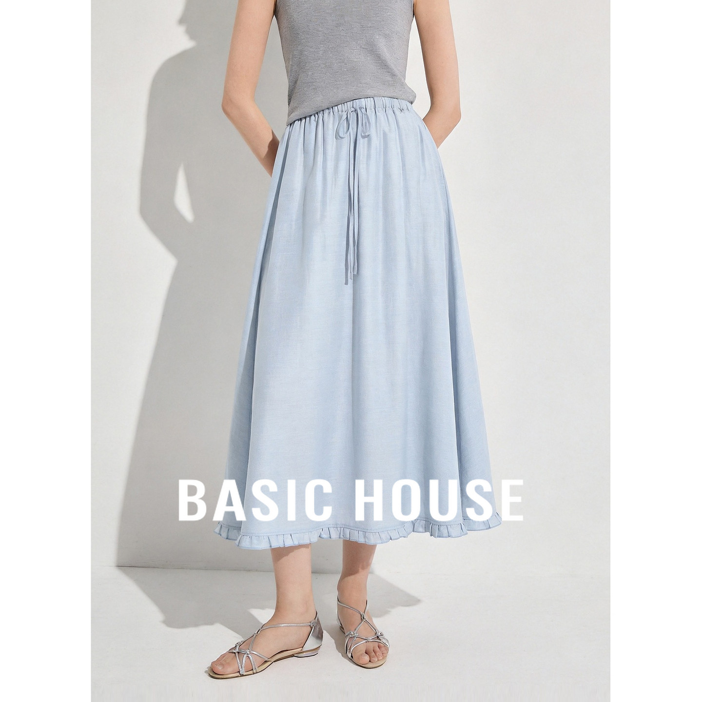 Basic House/百家好苎麻雾霾蓝A字半身裙女夏季凉感荷叶边大摆裙