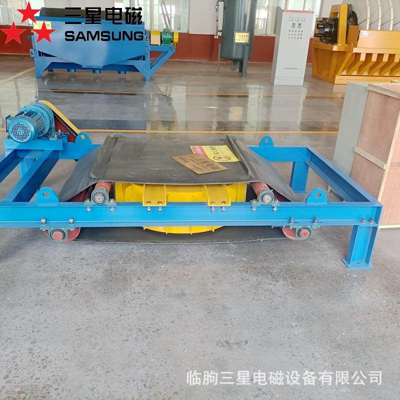 电磁自卸式除铁器永磁除铁器临朐厂家供应矿山矿场强磁除铁机