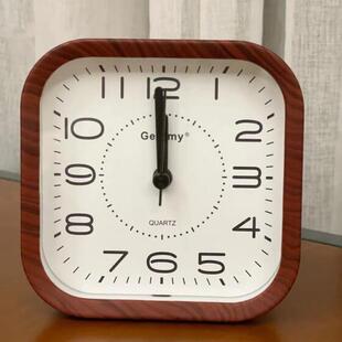 大数字闹钟创意简约时钟学生宿舍闹表老年人儿童桌面床头台钟座钟