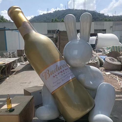 大型户外卡通泡沫玻璃钢发光雕塑定制商业美陈广场景观人物IP主题