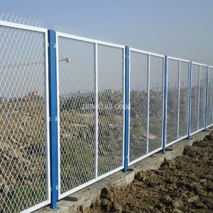 框架护栏网速公路围栏厂区隔离网铁丝防护网保税区水库防攀爬网