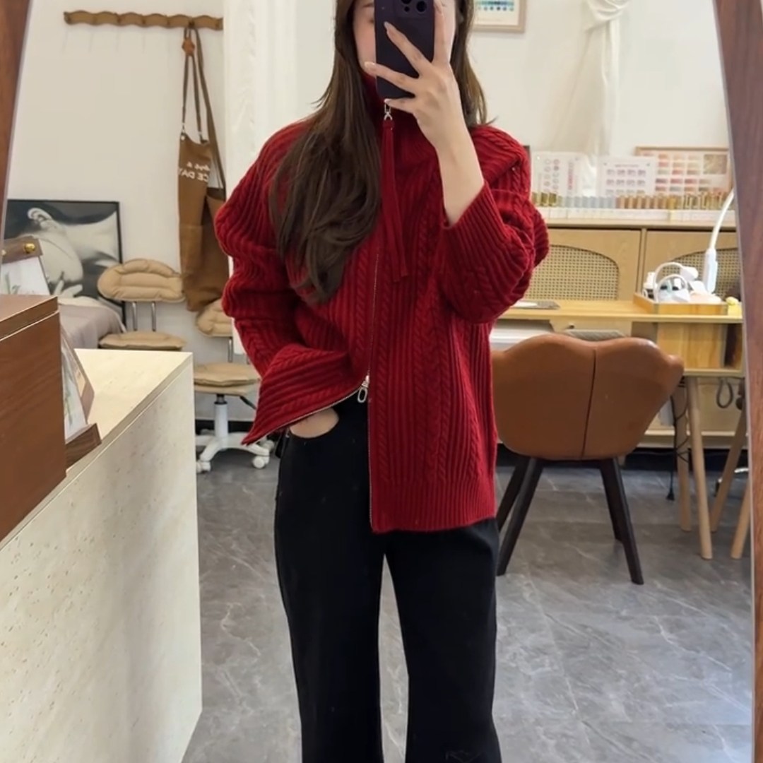 慵懒风复古节日氛围感波尔多红麻花高领双拉链针织开衫女春季新款,女装/女士精品,大码内搭,淘宝优惠券,粉丝福利购,淘宝优惠卷