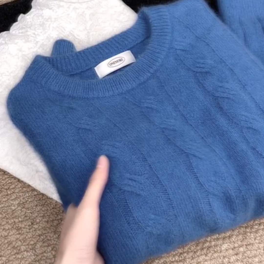2025新款蓝色麻花套头针织衫秋冬