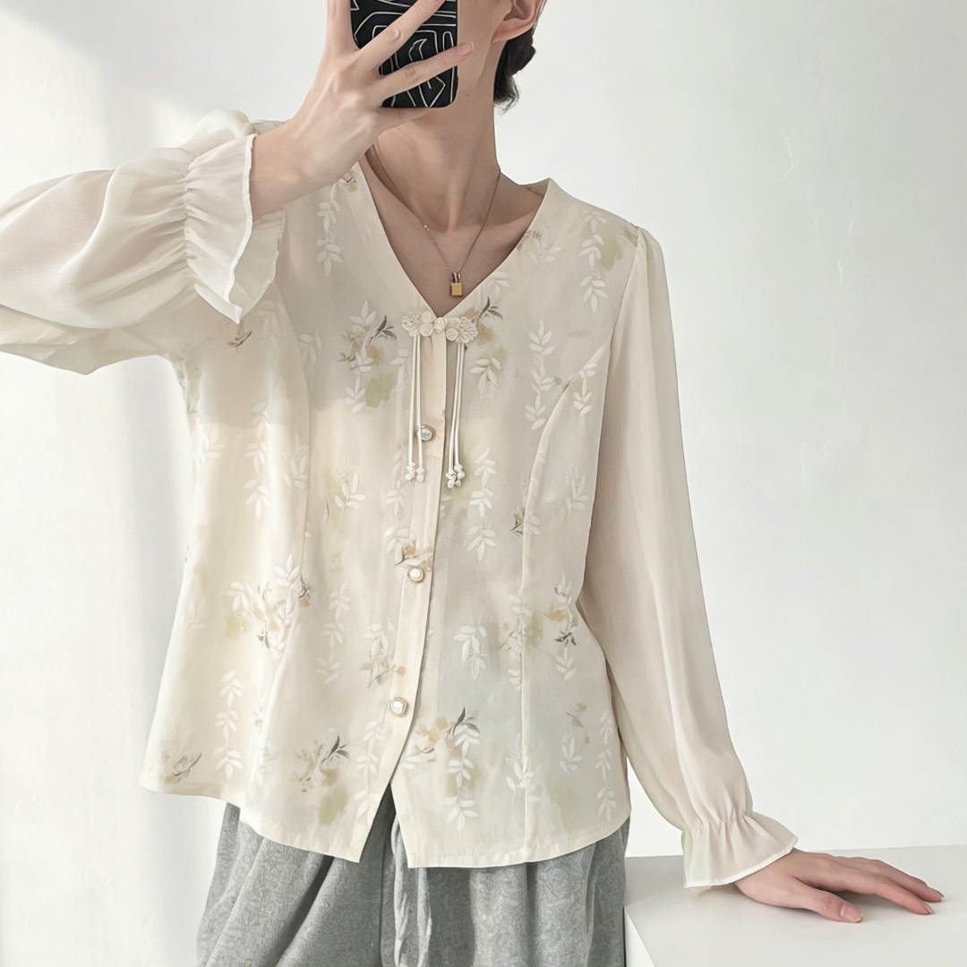 国风洋气时髦女士长袖衬衫2026新款气质绝美碎花喇叭袖单排扣上衣,女装/女士精品,大码内搭,淘宝优惠券,粉丝福利购,淘宝优惠卷