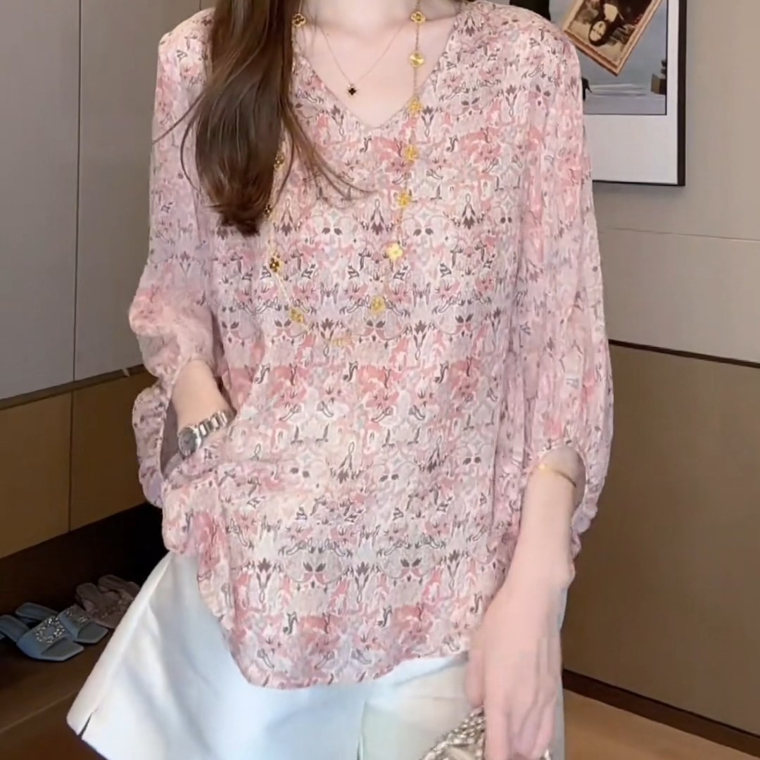 春季高级感时尚减龄雪纺印花防晒衬衫女法式新款轻奢微胖百搭上衣,女装/女士精品,大码内搭,淘宝优惠券,粉丝福利购,淘宝优惠卷