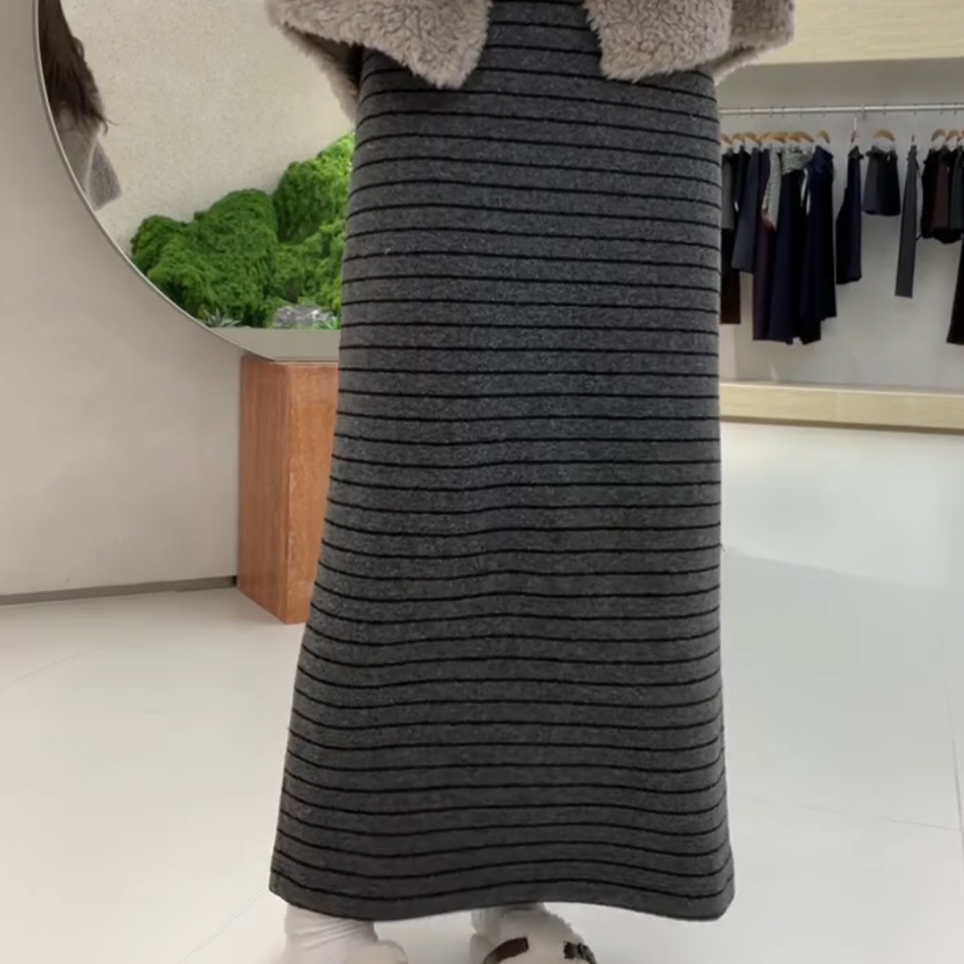 韩系灰色条纹a字半身裙女2025年新款简约松紧腰高腰修身显瘦半裙