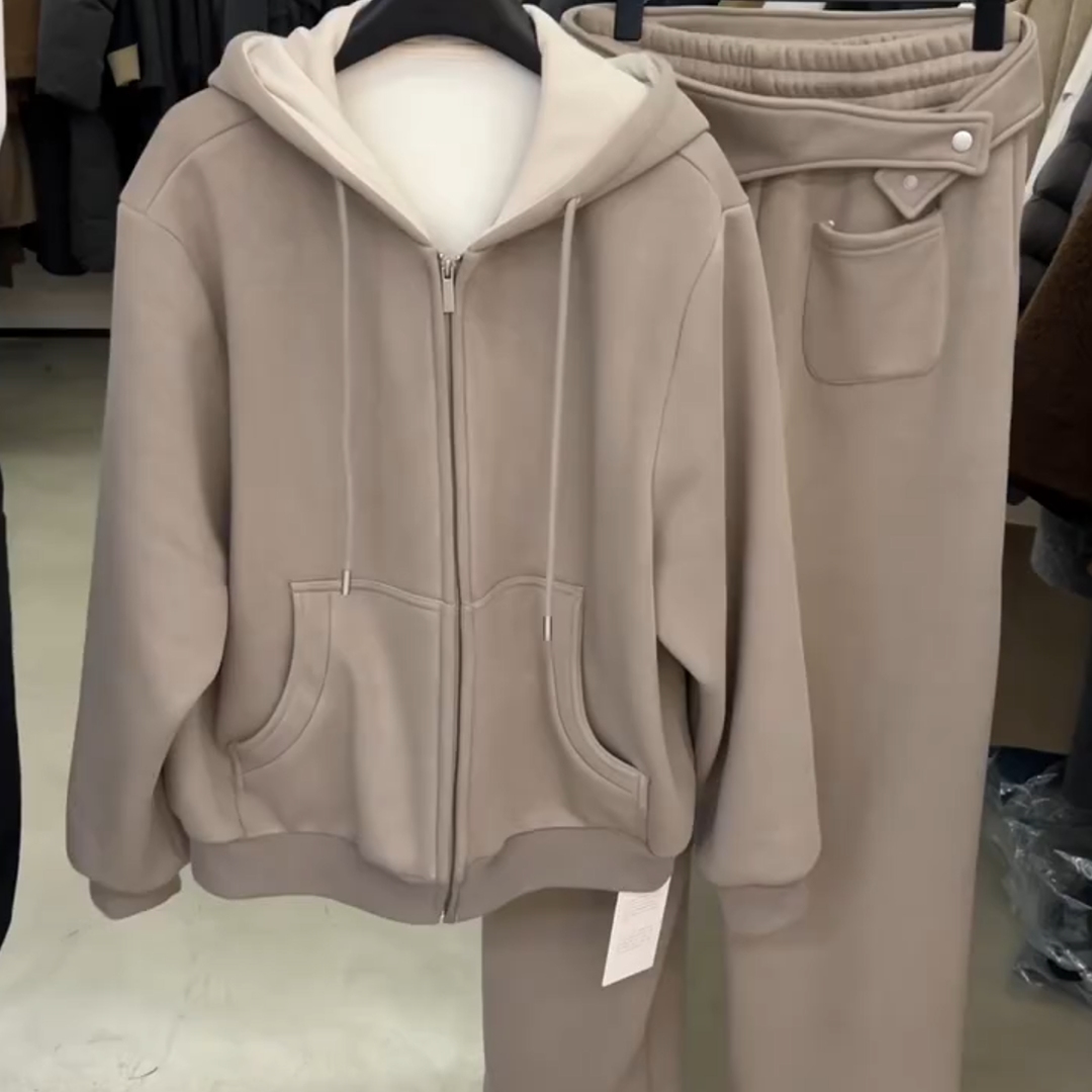 2025秋冬新款运动风宽松卫衣外套