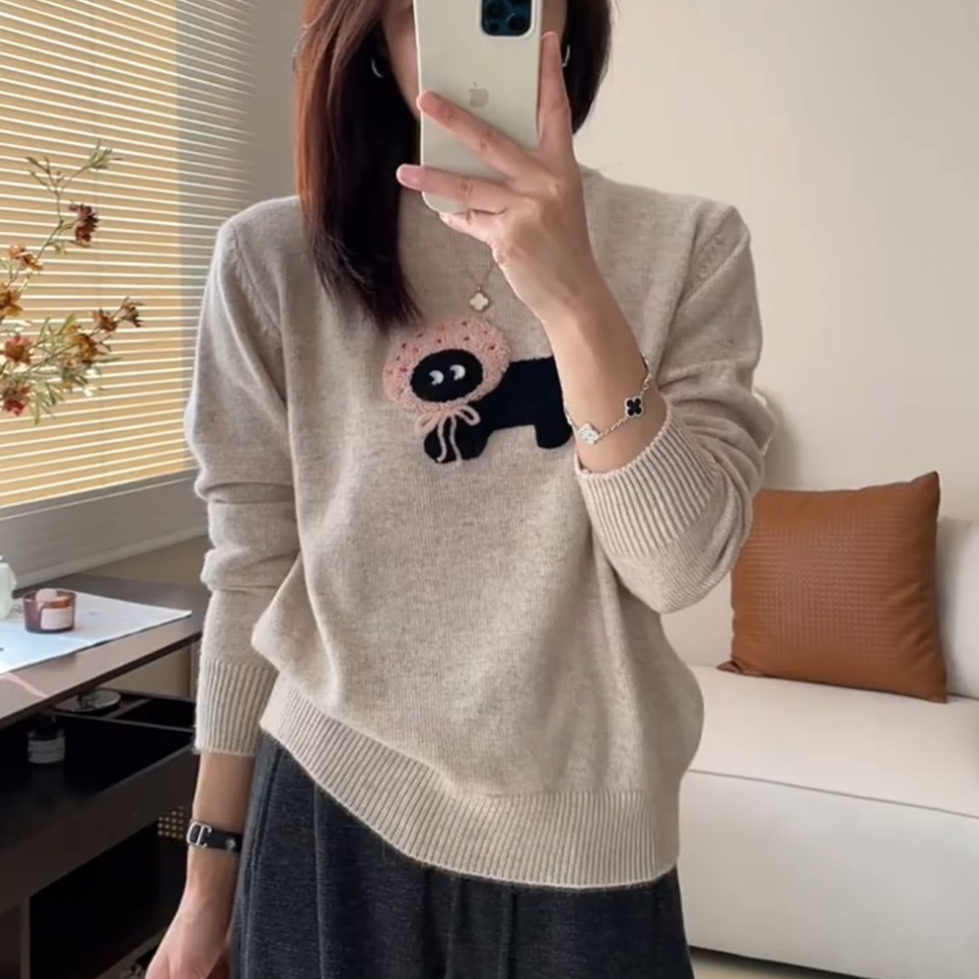 秋冬大码宽松显瘦减龄小猫毛衣女