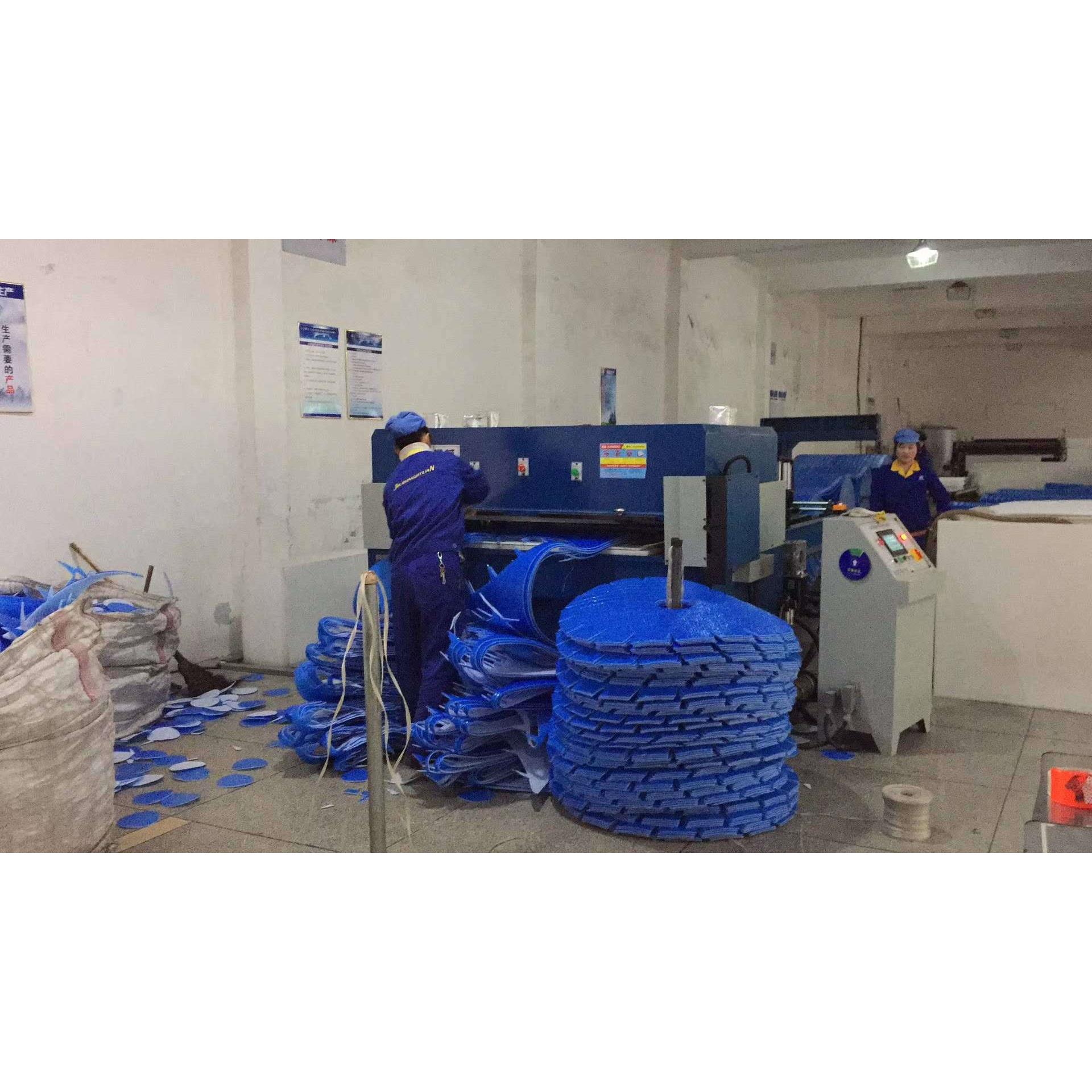 供应龙门移动头四柱液压裁断机鞋帽皮革橡胶下料机精密裁断机