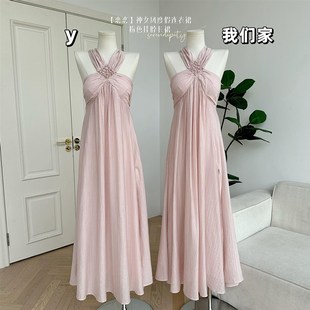 辣辣【恋恋】神女风海边度假连衣裙女2025年新款粉色挂脖长裙你家
